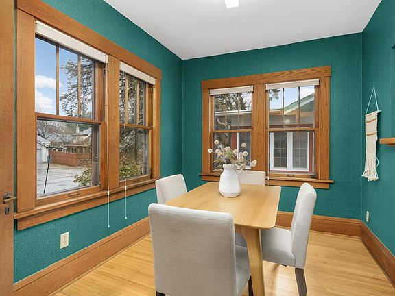 5th image of 185 Exeter Pl