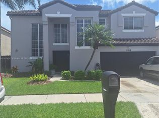 9919 SW 154th Pl, Miami, FL 33196