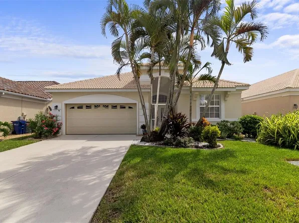 318 Langholm Dr, Venice, FL 34293
