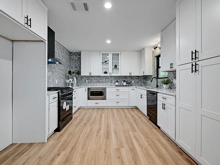 4604 Nevada Path — Photo 5