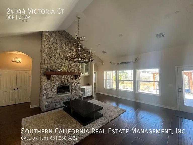 24044 Victoria Ct — Photo 4