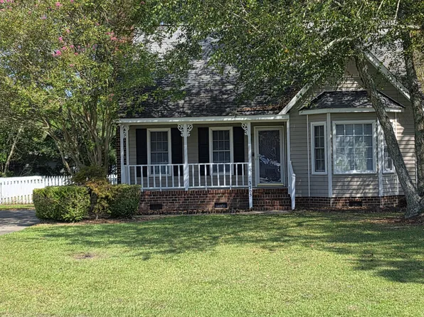 2205 Jane Dr, Greenville, NC 27858