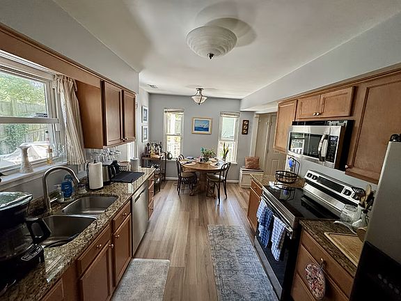 5th image of 3761 Rockbridge Rd