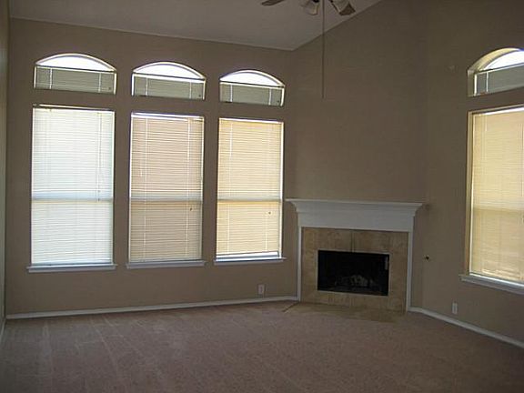 5th image of 1265 Highland Dr