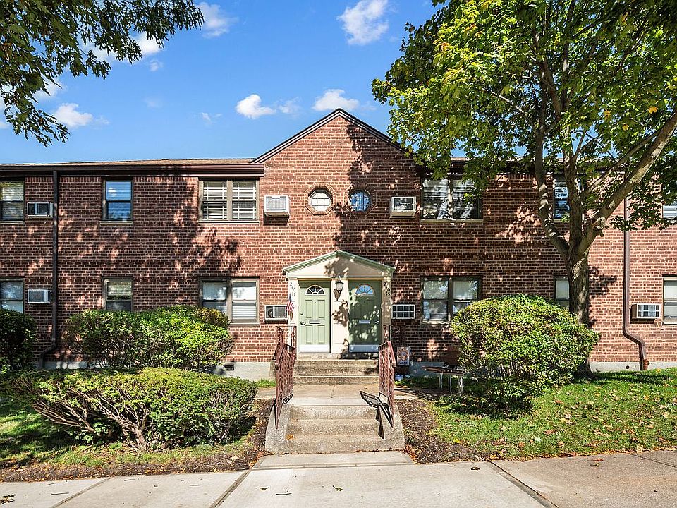 1st image of 246-11 57th Dr #D13