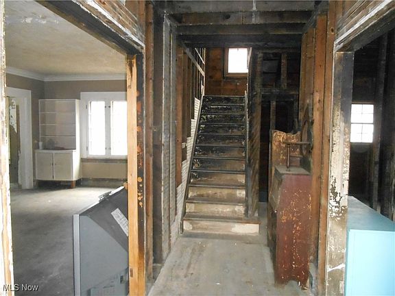 23rd image of 1683 Juanita Ave