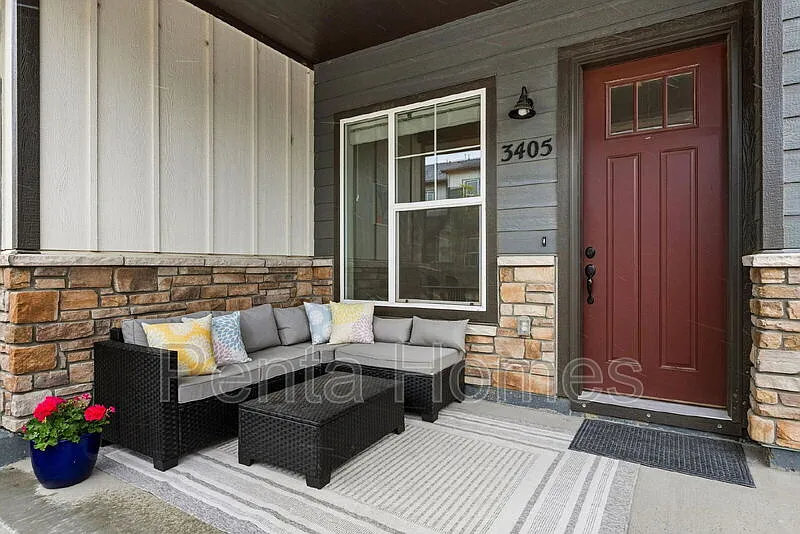3 bed, 3.0 bath, 1595 sqft, $2,525 — Photo 3