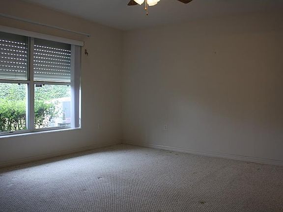 5th image of 1404 Las Verdes Pl