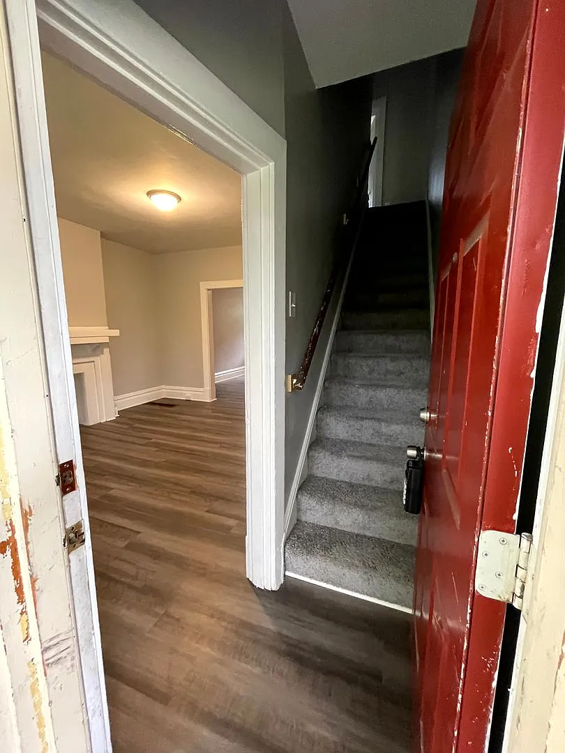 Lovely two bedroom, 1 bathroom Townhome on Quiet Street — Photo 2