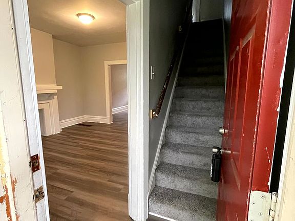 2nd image of 7332 Woodlawn Ave