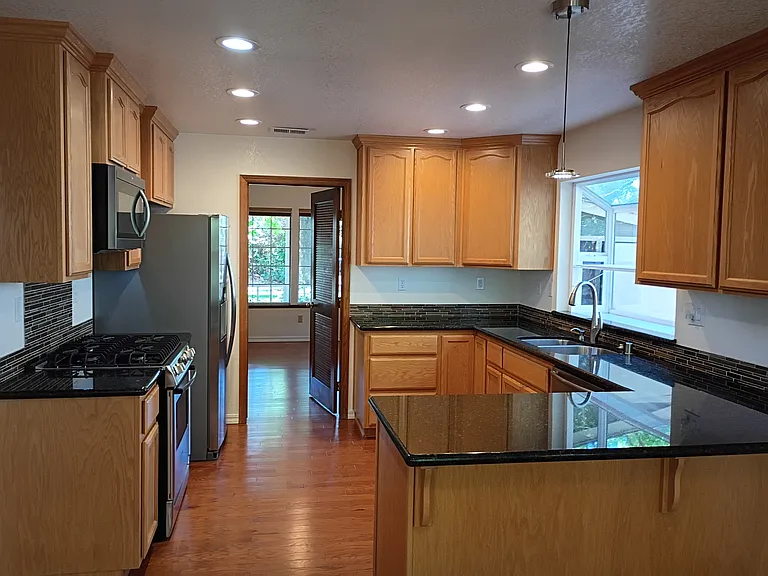 8071 Livorna Way — Photo 3