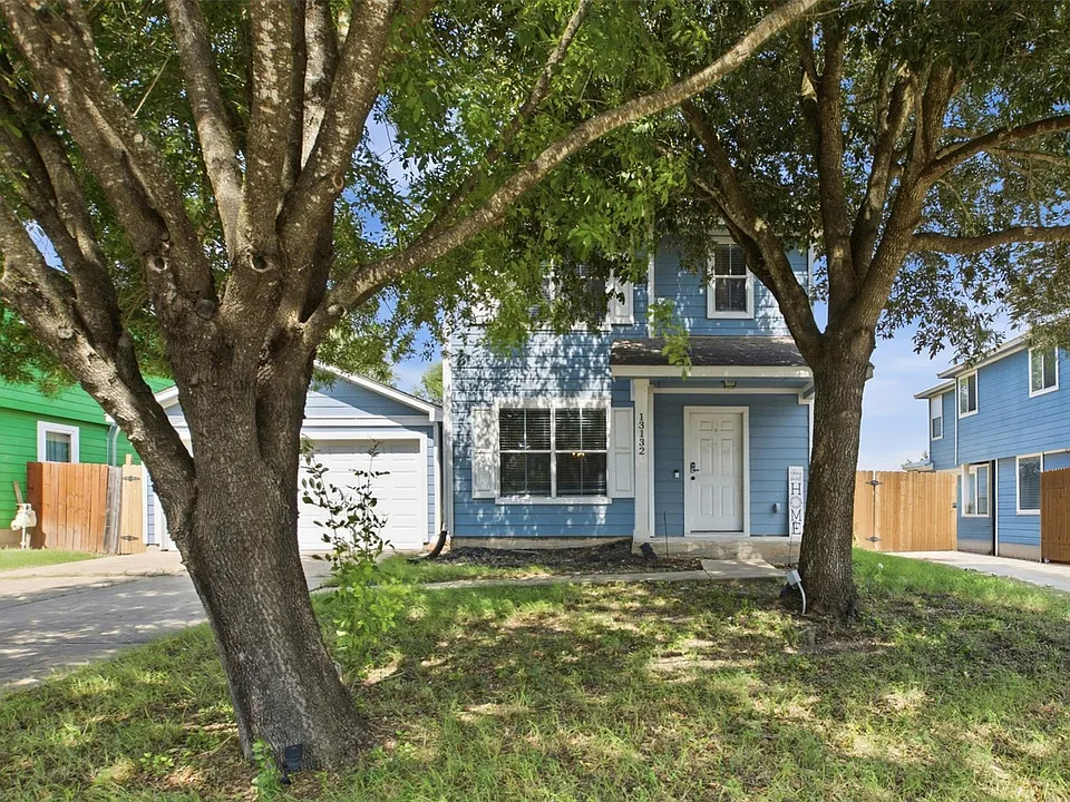 13132 Briarcreek Loop
