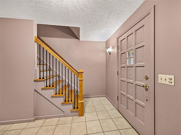 5th image of 45 Shadowlawn Ct