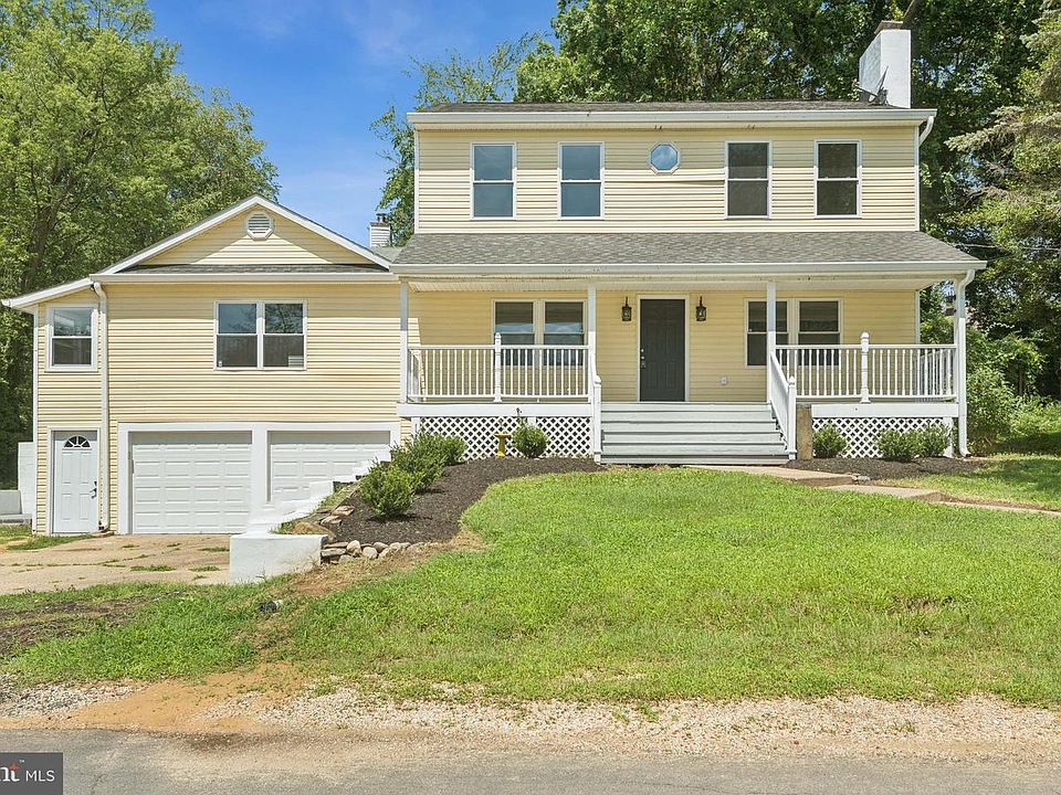 1st image of 1014 Saint Charles Dr