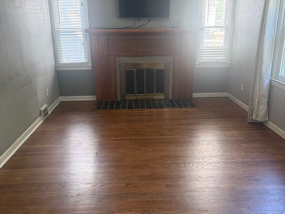 2nd image of 375 W Webster St