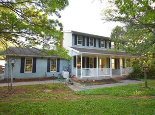 688 Youngs Hill Rd, Easton, PA 18040