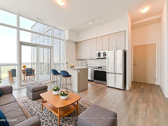 4th image of 20 Meadowglen Pl SE #2901