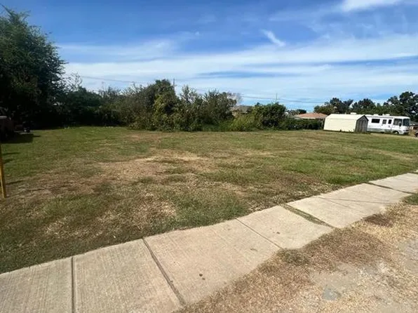 2120 Licciardi Ln, Violet, LA 70092