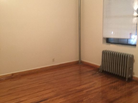 4th image of 16610 88th Ave #2