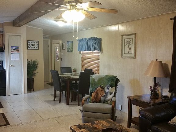 3rd image of 224 Palm Dr