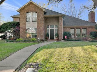 6705 Ashbrook Dr, Fort Worth, TX 76132