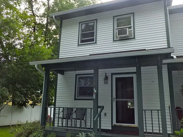 27 Maple St Unit A, Essex Jct, VT 05452