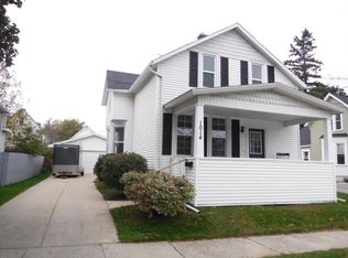 1014 S 17th St, Manitowoc, WI 54220