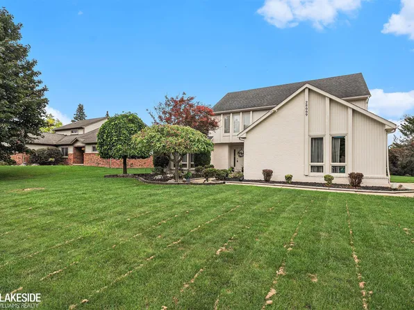 28669 Bristol Ct, Farmington Hills, MI 48334