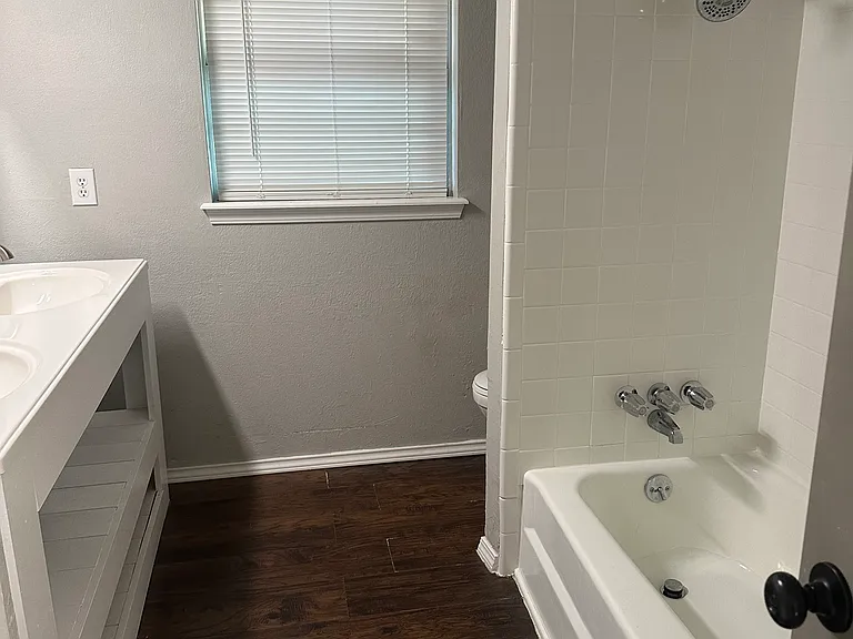 1600 Ridgemont Cir — Photo 13
