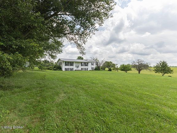 3rd image of 2164 Southville Pike