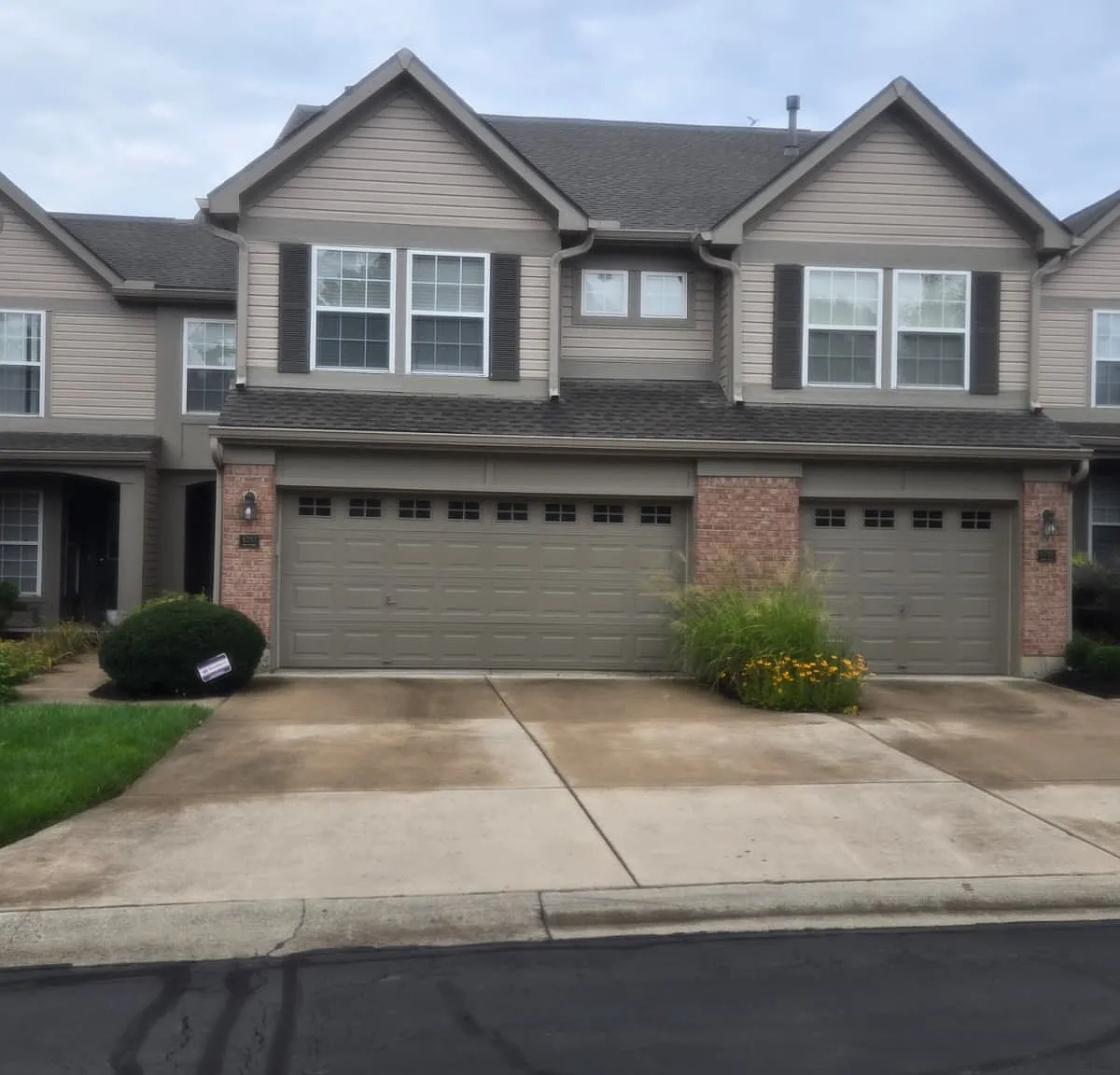 3 bed, 2.5 bath, 1600 sqft, $2,500 — Photo 2