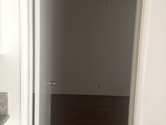 5th image of 11617 Gorham Ave #20