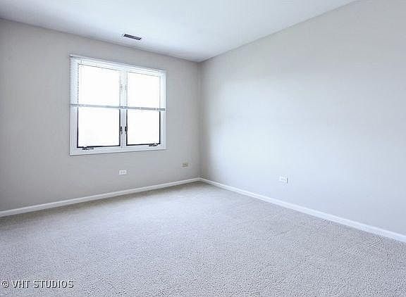 3rd image of 897 N Cove Dr