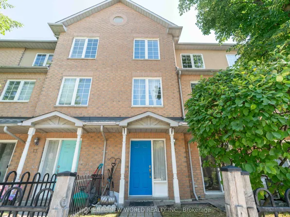 21 Saint Moritz Way #12, Markham, ON L3R 4G4