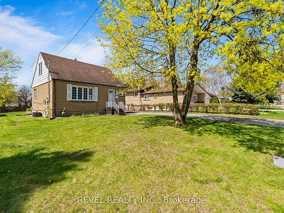 2nd image of 3524 Joan Dr
