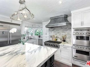 6875 Pacific View Dr, Los Angeles, CA 90068