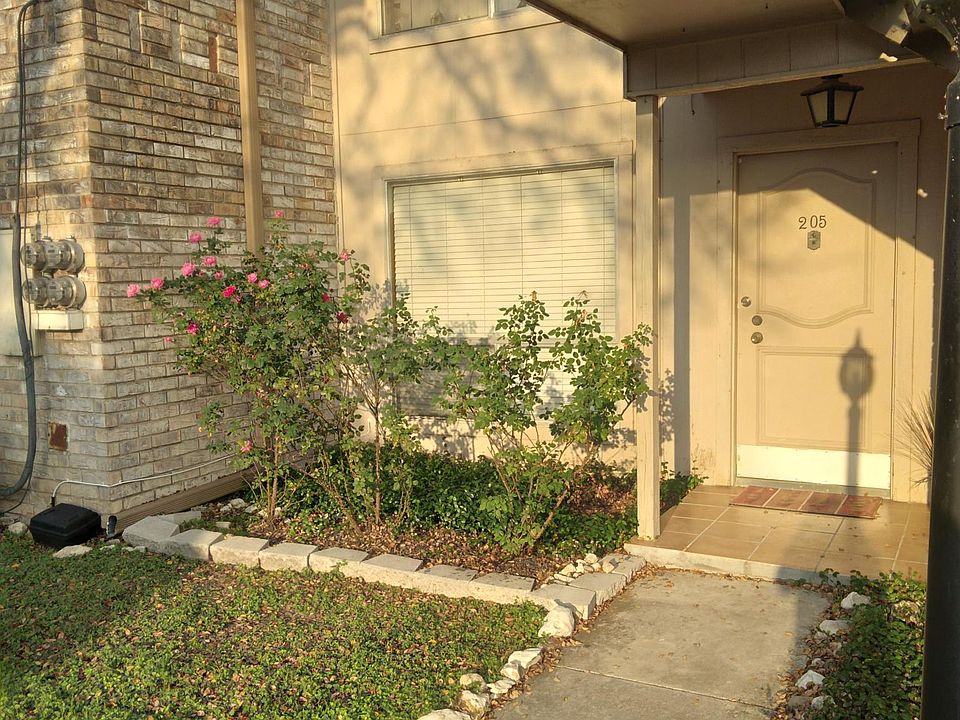 2nd image of 9503 Powhatan Dr APT 205