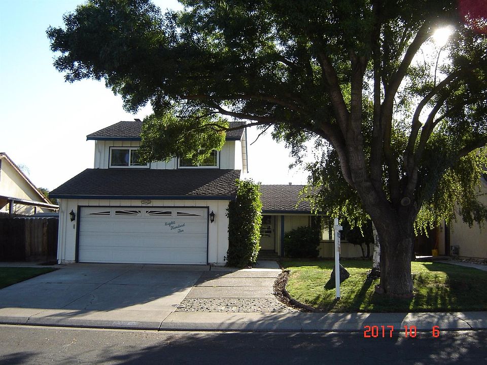 1st image of 810 Amaretto Dr