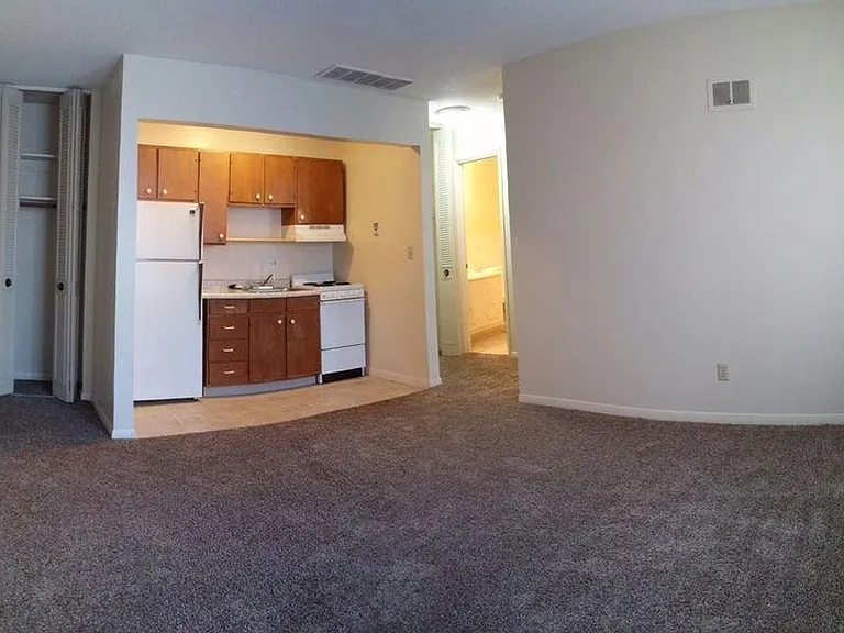 Welcome to Manor Heights Apartments! — Photo 14