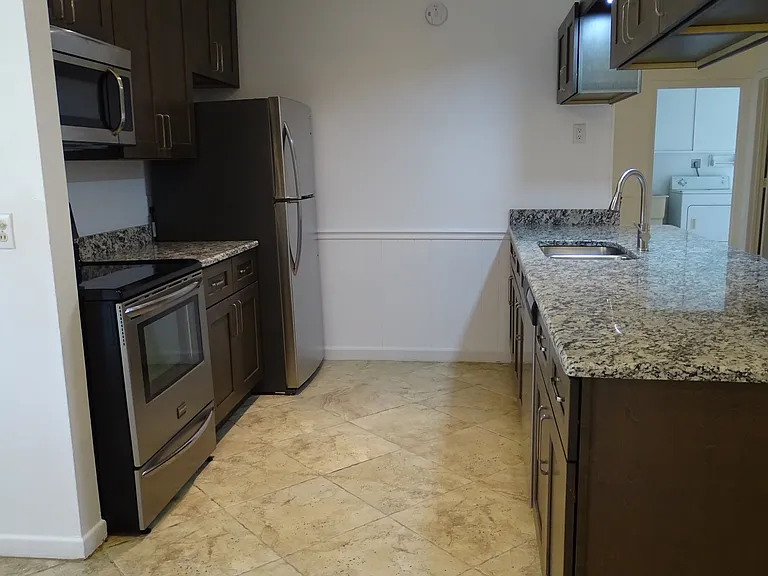 307 W University Blvd — Photo 9