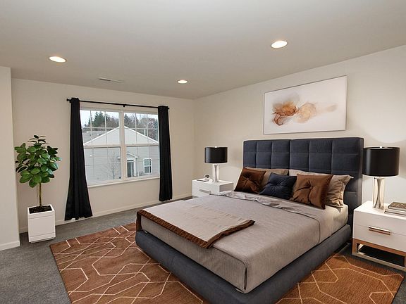 4th image of 7104 Country Club Hills Dr
