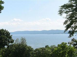 12 Hudson Point Ln, Ossining, NY 10562