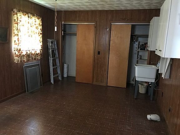 4th image of 10 Arrington Ave