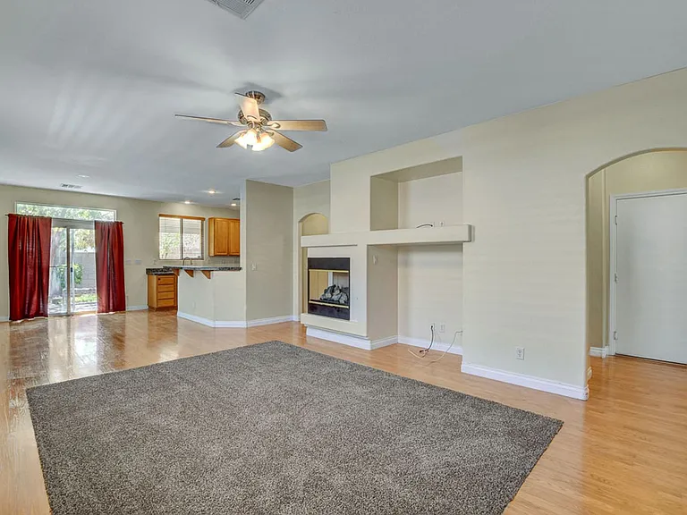 8737 Radiant Ruby Ave — Photo 5