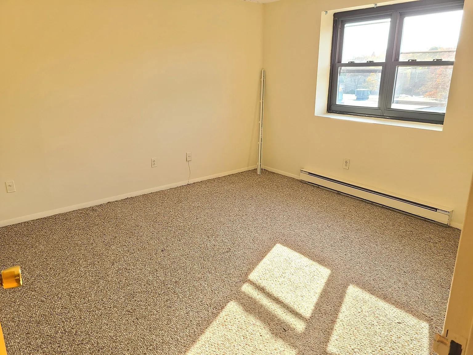 1 bed, 9999 sqft, $2,450 — Photo 1