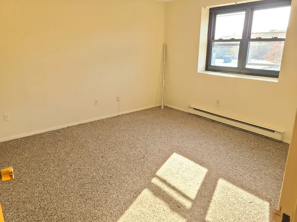23 Beacon St, Somerville, MA 02143