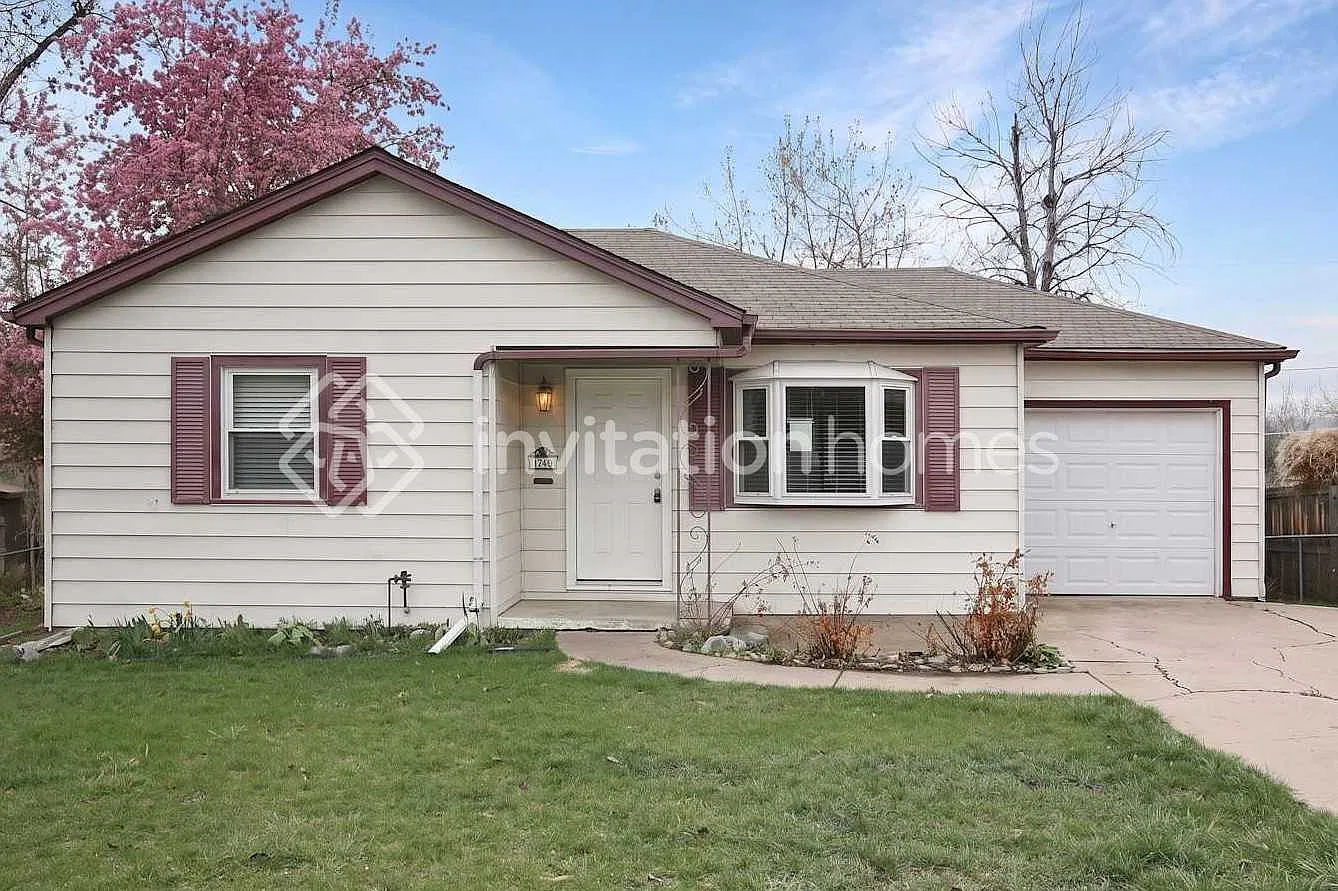 1740 W Crestline Dr Littleton, CO 80120 — Photo 1