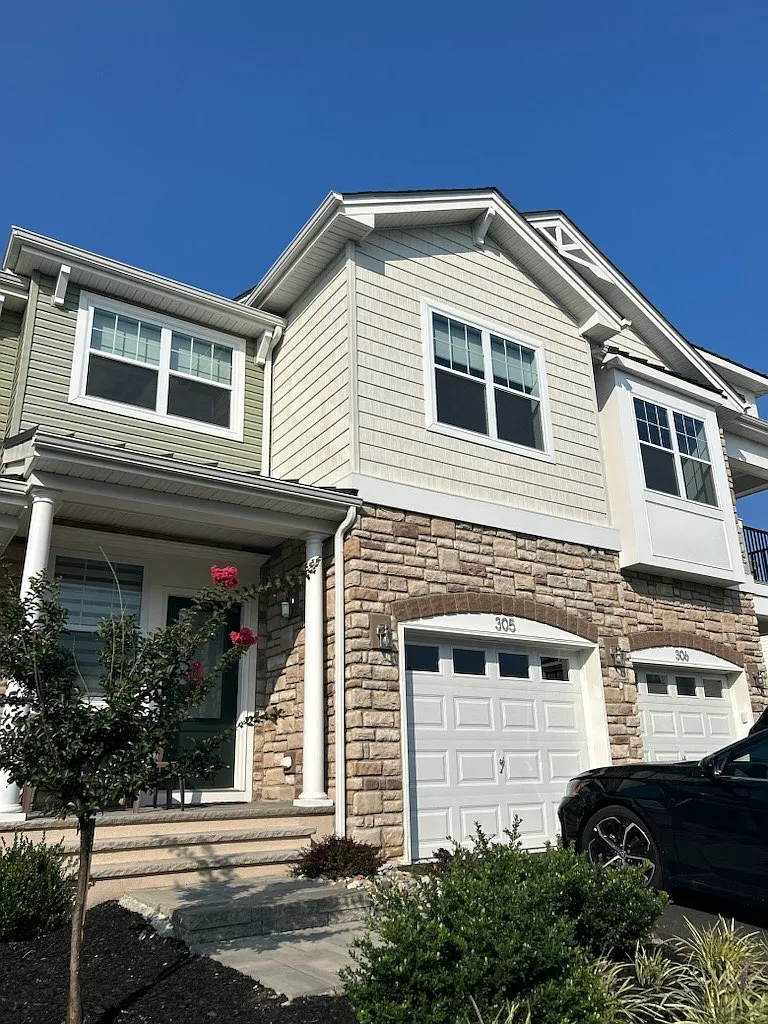 3 bed, 3.5 bath, 1601 sqft, $5,500 — Photo 1