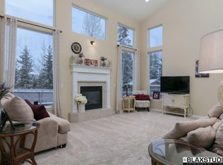 13041 Curry Ridge Cir, Eagle River, AK 99577