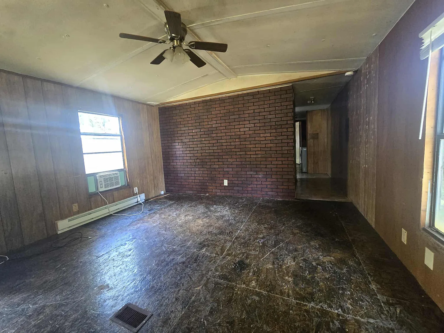 1380 Mapleash Avenue - 5 — Photo 3
